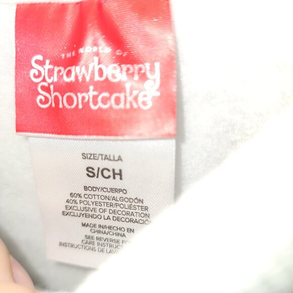 Strawberry shortcake strawberry sweatshirt women's size small - Picture 5 of 9